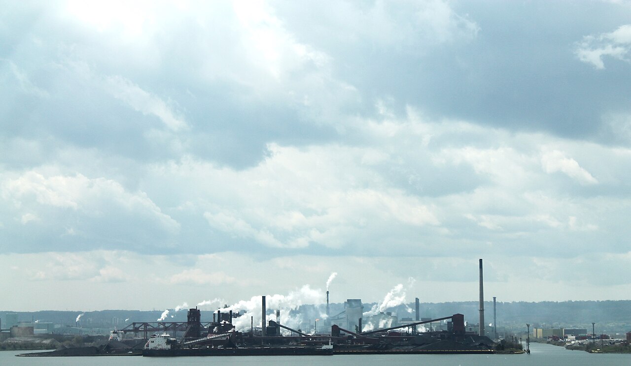Working steel mill in Hamilton, Ontario