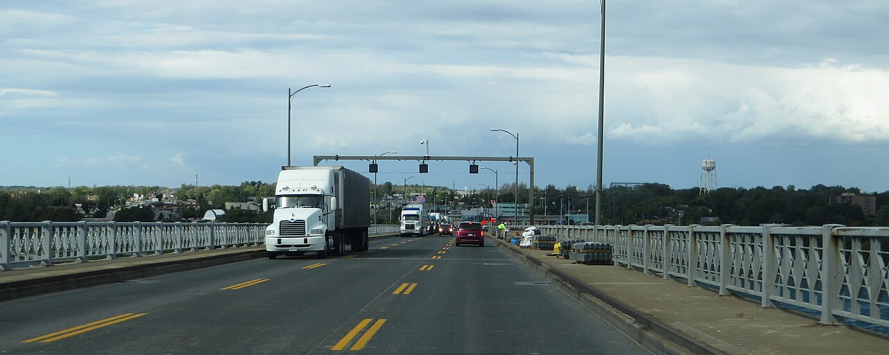 Panorama of the Peace Bridge crossing from Buffalo, New York to Fort Erie, Ontario